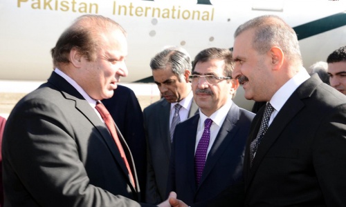 Nawaz arrives in Turkey to attend trilateral summit