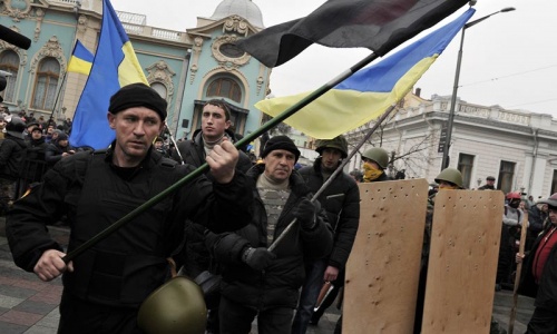 Ukraine protesters seize president office; rival 'free under law'