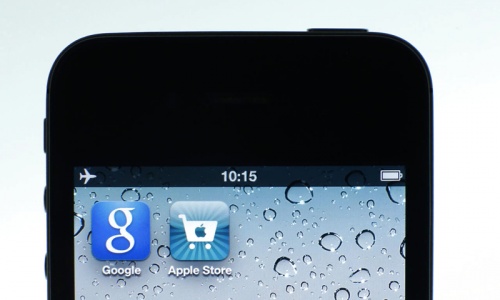 Europe invites Apple, Google to discuss 'in-app' purchases