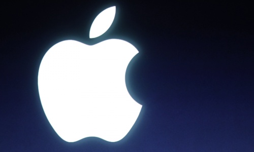 Apple dials up effort to meld iPhone with cars