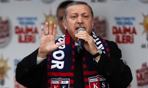 Turkey PM 'ready to quit' if party loses local polls