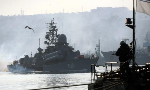 World powers warn Russia against Crimea 'annexation'