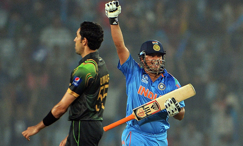 Pakistan fall to spirited India in Super-10 opener