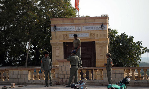 Hindus urge authorities to save Karachi temple