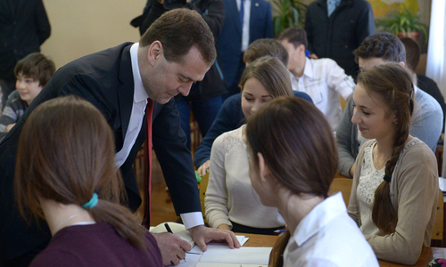 Russian PM’s Crimea visit angers Ukraine Russian PM’s Crimea visit angers Ukraine