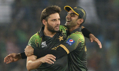 Hafeez apologises for poor performance against Windies