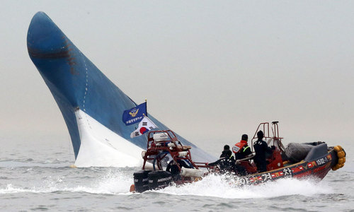 Ferry sinks off the coast of South Korea