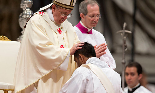 Pope ordains new priests, including one from Pakistan