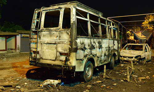 Indian Hindu, Muslim mobs clash in Modi's heartland