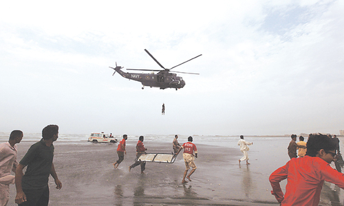 23 die in Karachi Eid beach tragedy