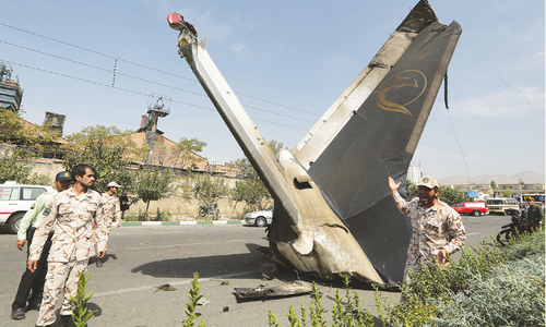 39 killed in Iran plane crash