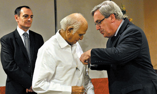French literary honour for Intizar