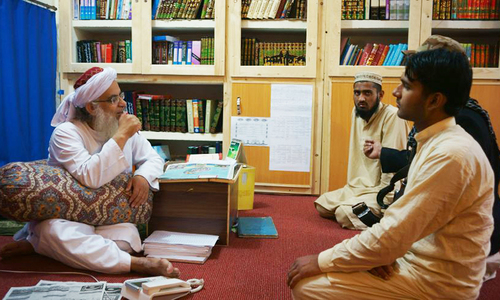 Lal Masjid cleric files petition against police &lsquo;harassment&rsquo;