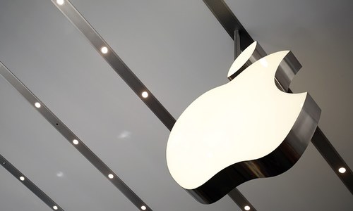 Apple eyes trillion-dollar valuation