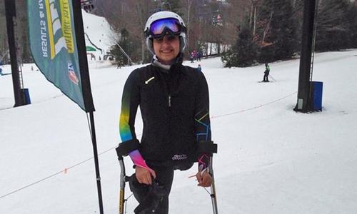 Pakistani girl who lost a leg in 2005 earthquake competes in ski race