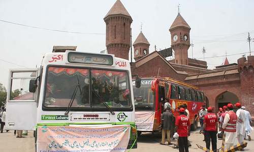 India frees 80 Pakistani fishermen