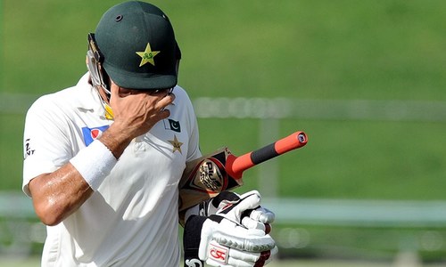 Woeful Pakistan hand Sri Lanka advantage in decider