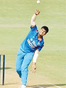 Injured Karn to  miss Zimbabwe trip