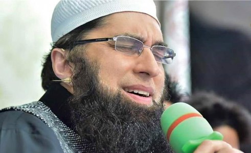 Junaid Jamshed in hot water again over sexist remark. Social media responds