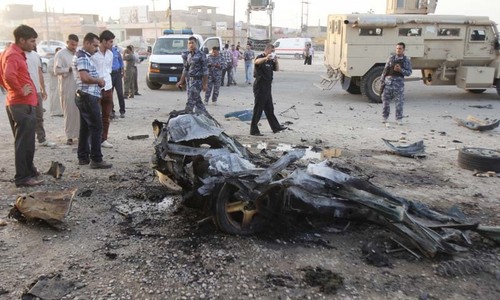 Car bomb kills 20 in Baghdad Shiite district