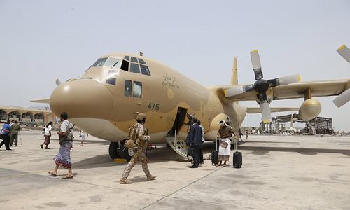 Saudis declare Yemen truce to allow in humanitarian aid