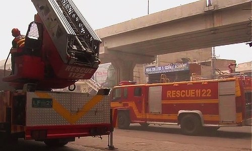 One dead, 12 wounded in Lahore building fire
