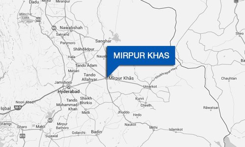 Villagers, police  clash in Mirpurkhas