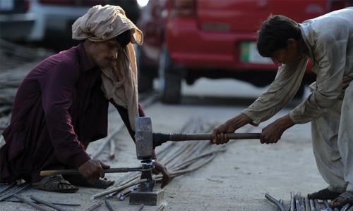 Pakistan facing revenue generation crisis: report