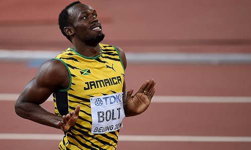 200m: Bolt crushes Gatlin to claim Beijing double