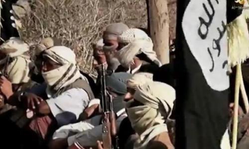 Al Qaeda flogs 10 Yemenis in public