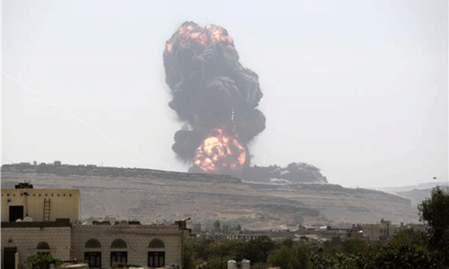Air strike kills 14 Yemen pro-govt fighters by 'mistake'