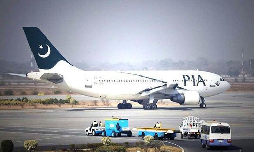 PIA sacks steward for trying to smuggle mobile phones from UK