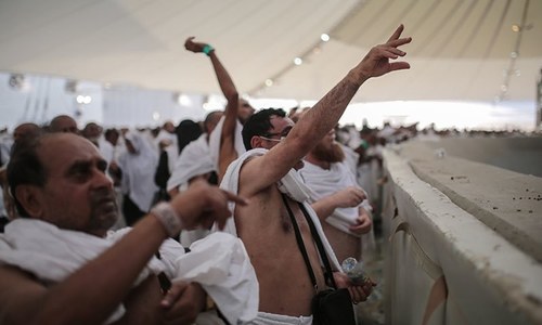 At least 717 killed, 863 injured in Haj stampede at Mina
