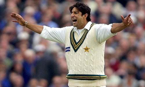 Cricket Classics: Wasim, Waqar and Saqlain trigger stunning England collapse