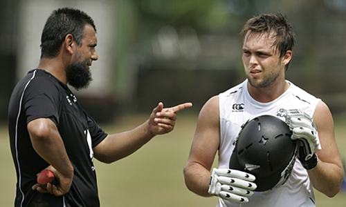 Saqlain the answer to Pakistan&rsquo;s off-spin crisis, says Yousuf