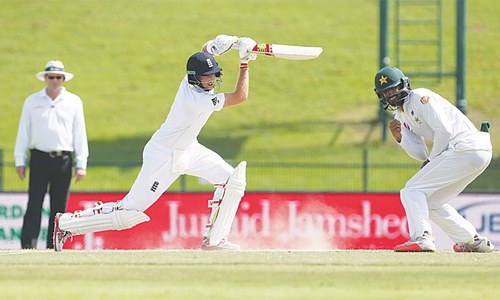 Cook&rsquo;s epic knock set an example: Root