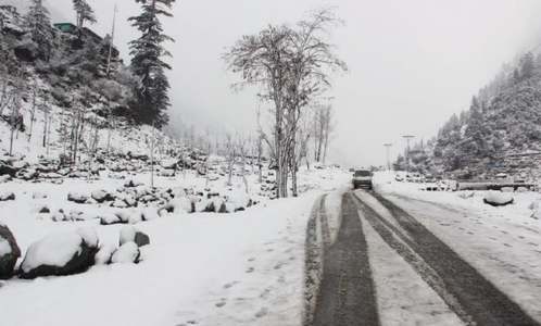 Rain, snowfall turn weather chilly in Swat