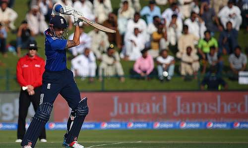 Hales stars as clinical England beat Pakistan by 95 runs