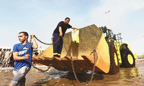Heavy rains hit Saudi Arabia; three killed, flights delayed