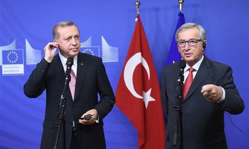 EU, Turkey strike migration deal