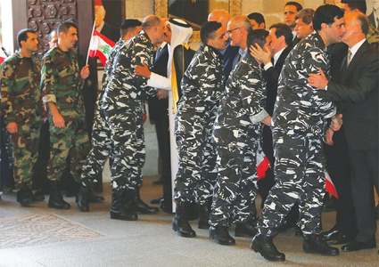 Al Qaeda&rsquo;s Syria affiliate frees Lebanese hostages in swap deal