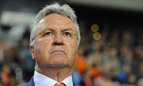 Dutchman Hiddink confirms talks with Chelsea for interim role