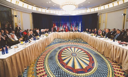 Big powers struggle to agree on UN resolution as new Syria talks begin