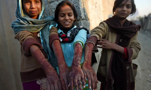 Islamabad's Christian slum dwellers pray for Christmas miracle