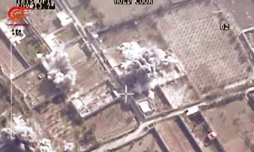 Killing of Syrian rebel leader stalls evacuation