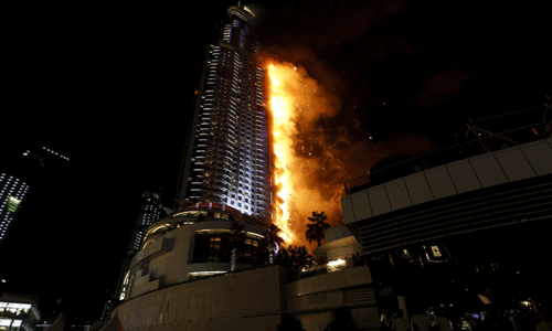 Blaze engulfs Dubai skyscraper near Burj Khalifa Blaze engulfs Dubai skyscraper near Burj Khalifa