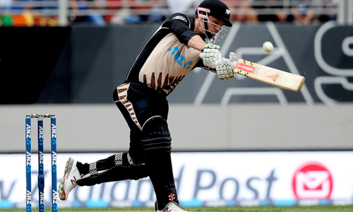 New Zealand rout Sri Lanka with Guptill, Munro blitz