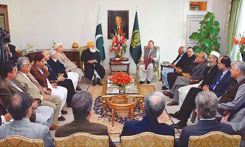 KP, Centre in verbal duel at meeting on CPEC