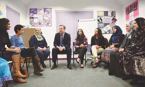 Muslim women in UK must learn English, says Cameron