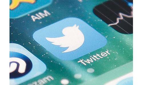 Major outage hits Twitter around globe